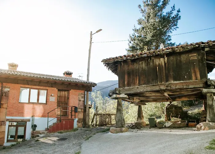 Carbayu Senda Del Oso